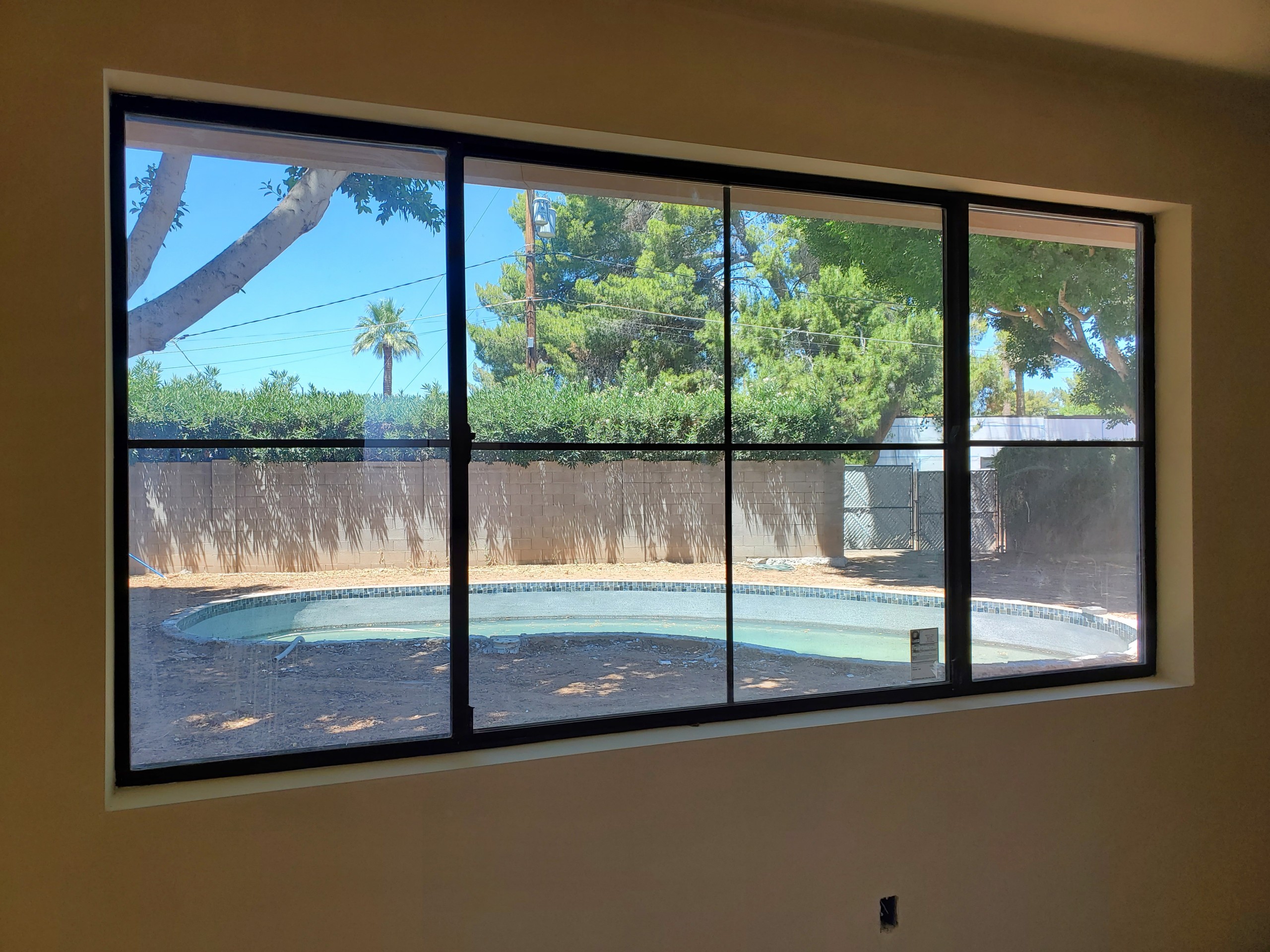 Arizona Window and Door in Scottsdale and Tucson showing black paneled windows