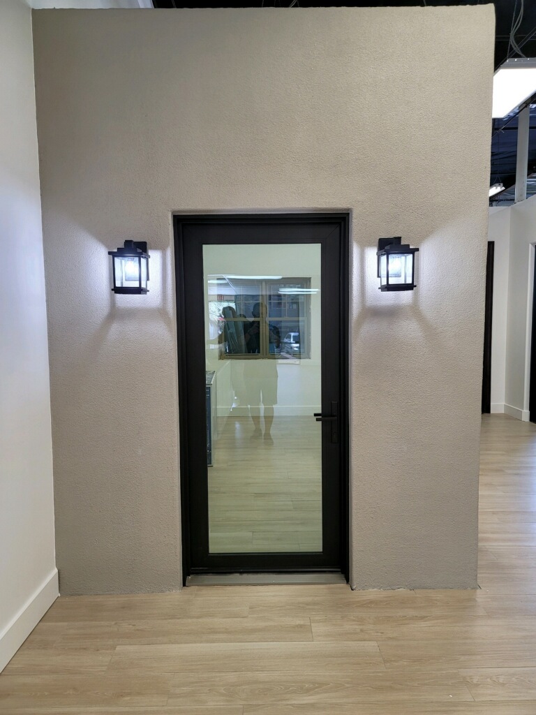 Arizona Window and Door in Scottsdale and Tucson showing single door with glass